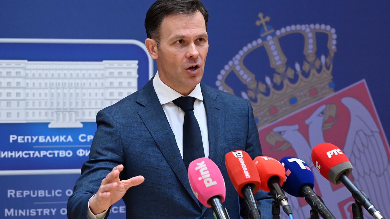 Miért oszt Belgrád közel egymilliárd eurót a választások előtt?