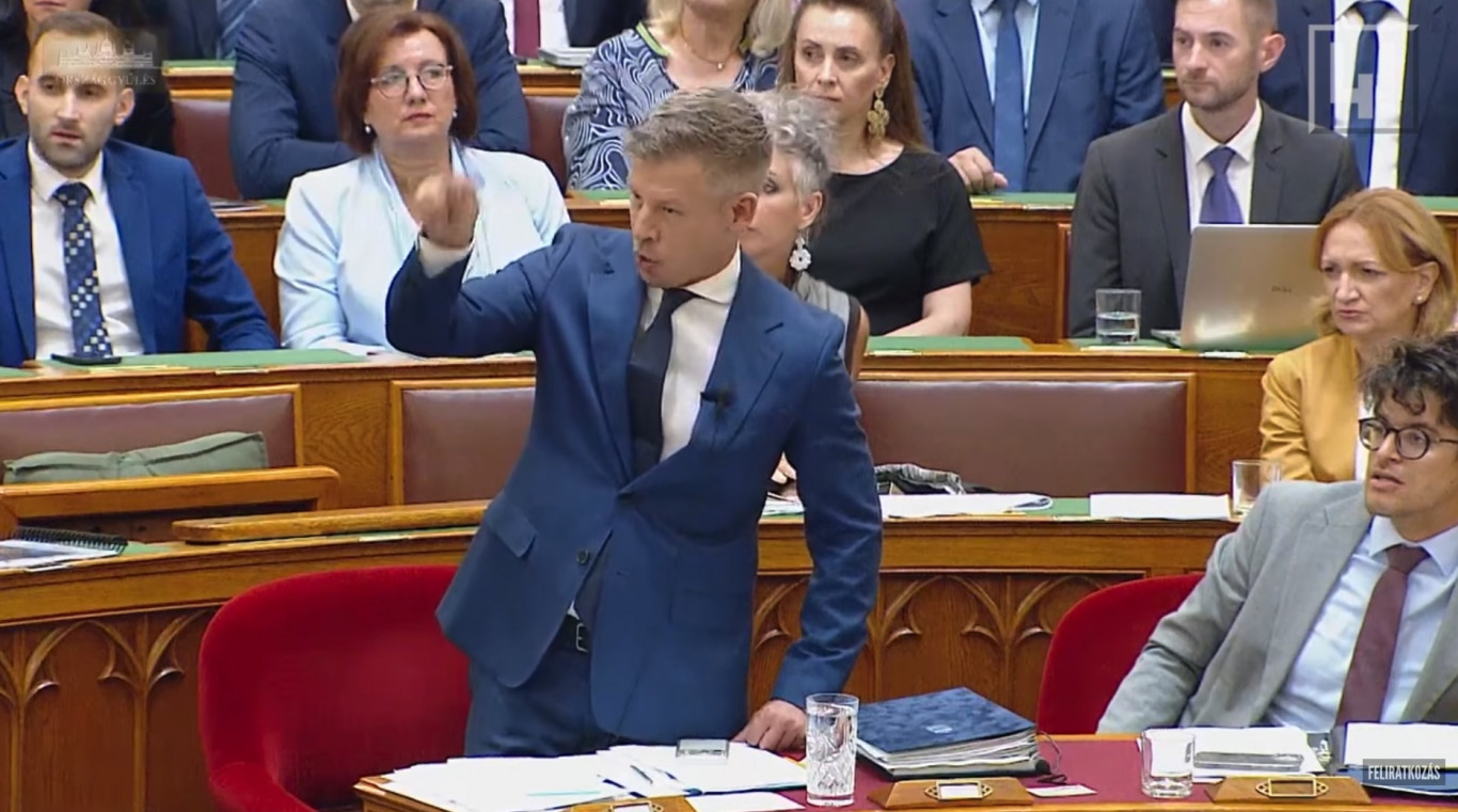 Fideszes támadás a gyermekeink védelmében: Magyar Péter és Pócs János összecsapása a Parlamentben
